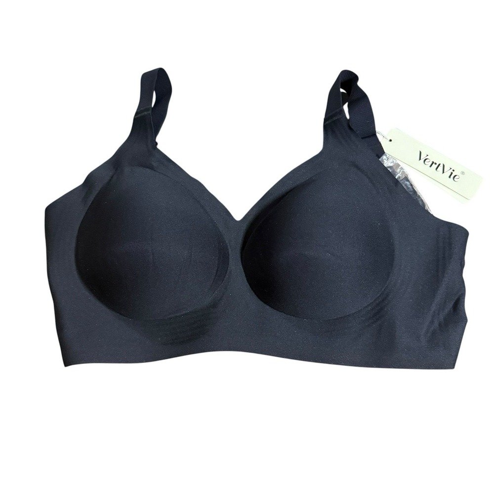 Vertvie Women's Seamless Bra Size 36 DD Black New with Tags No Underwire
